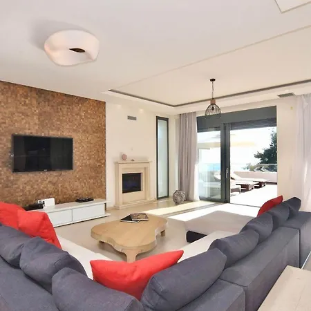 #Villa Olivia By Halu! Villas فيلة سيفيري