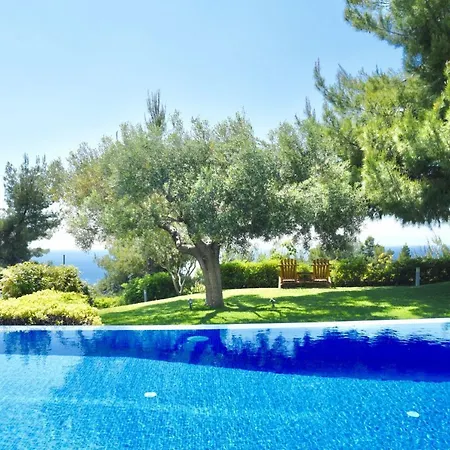 #Villa Olivia By Halu! Villas فيلة سيفيري