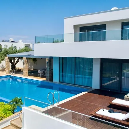 فيلة #Villa Olivia By Halu! Villas سيفيري