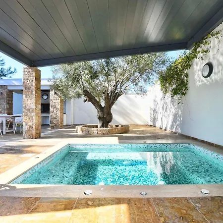 #Villa Olivia By Halu! Villas فيلة سيفيري