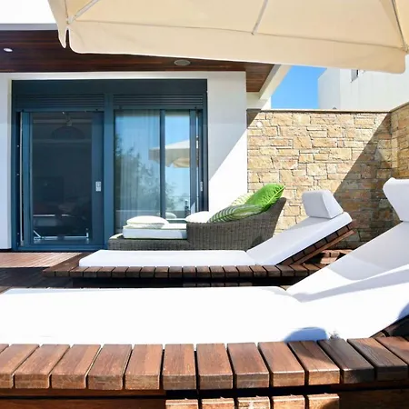 #Villa Olivia By Halu! Villas فيلة سيفيري